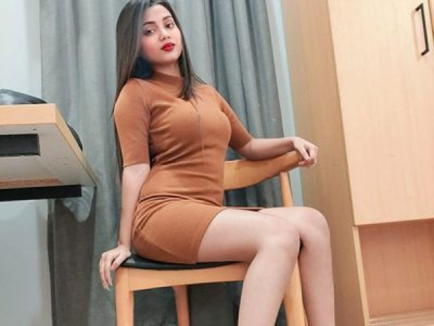 call-girls-in-south-delhi-saket-malviya-nagar-nehru-place-ashram-defense-colony-chittaranjan-park-big-0